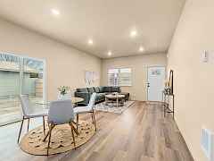 11_11-401 e king ave-chewelah