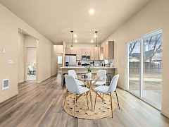 12_12-401 e king ave-chewelah