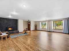 05-Living Room