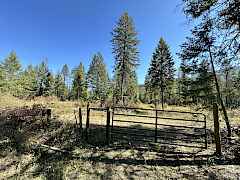 Easy access from Deadman Creek Road